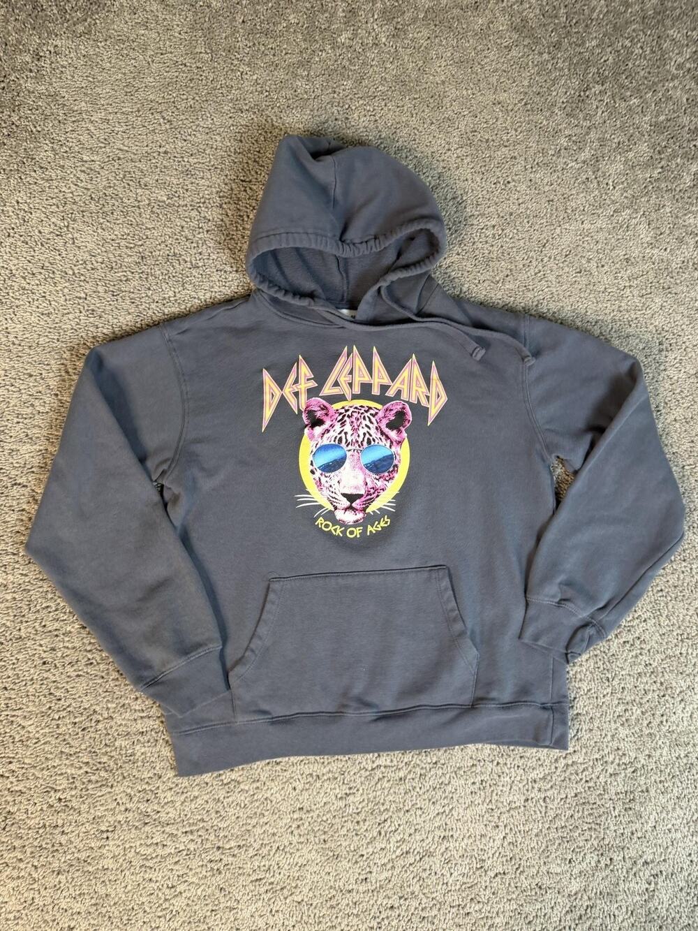 Def Leppard Hoodie Girls M Gray Pullover Hooded Pockets Graphic Print 80s